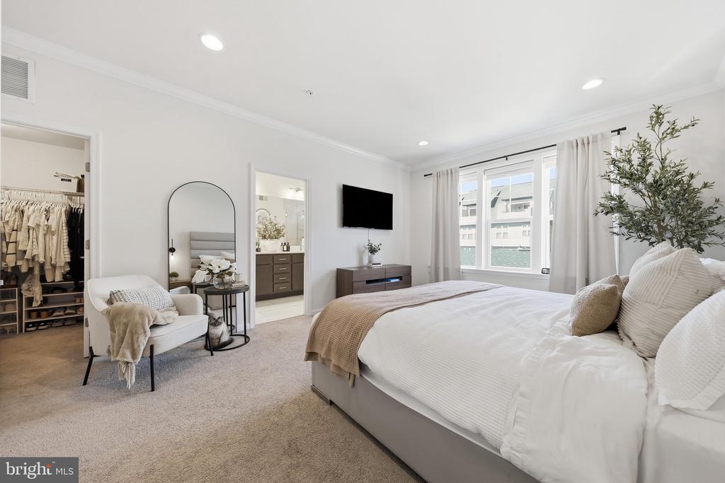 811 LINDLEY ROAD