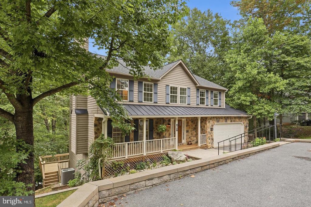 6728 OAKRIDGE ROAD