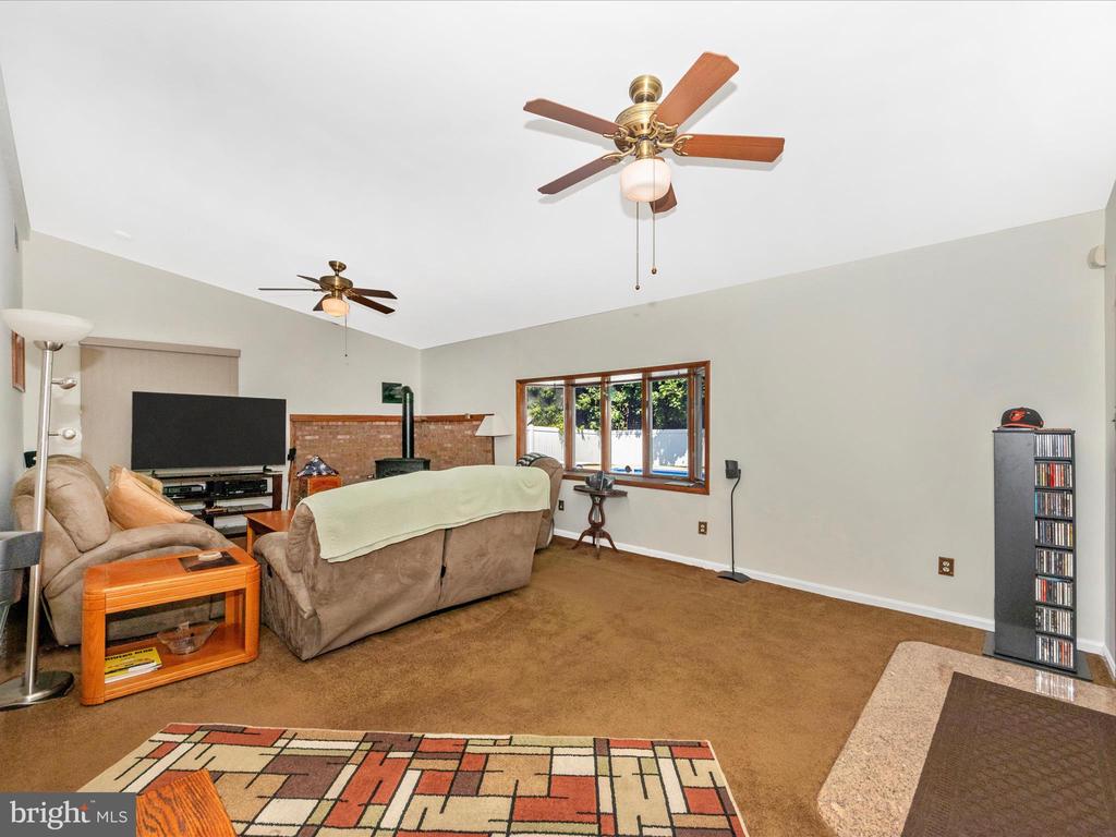 15211 NOBLEWOOD LANE