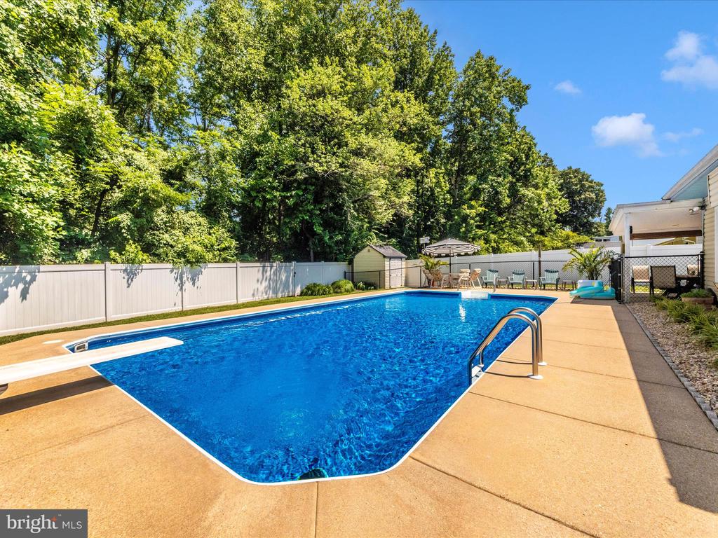 15211 NOBLEWOOD LANE