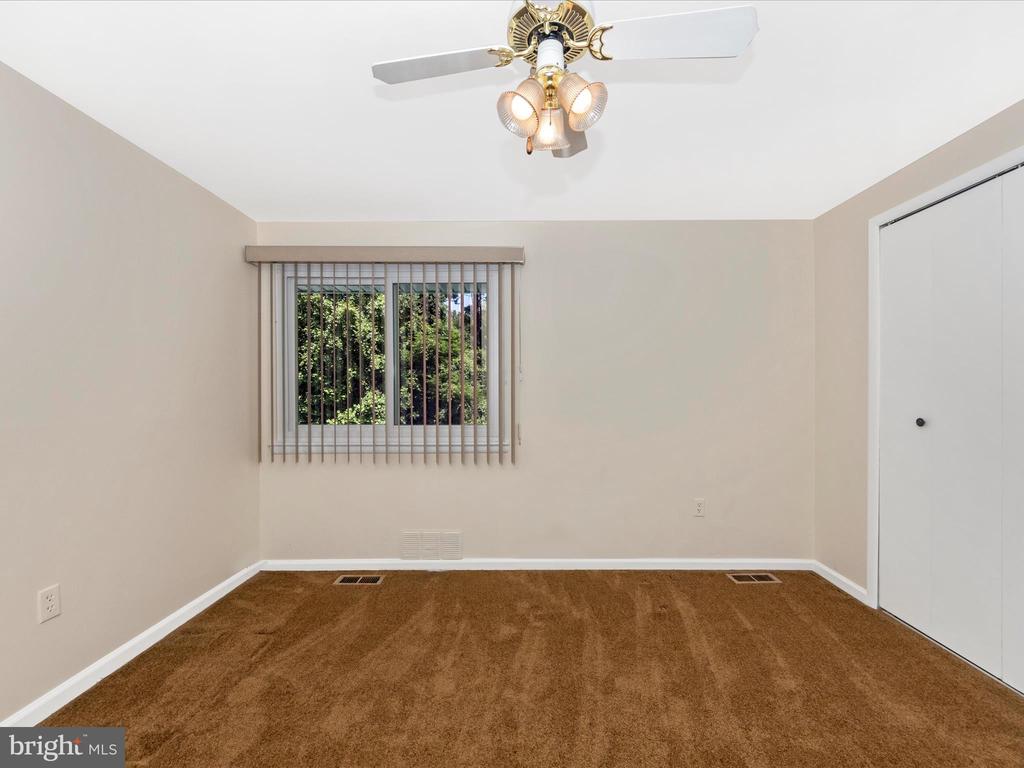15211 NOBLEWOOD LANE