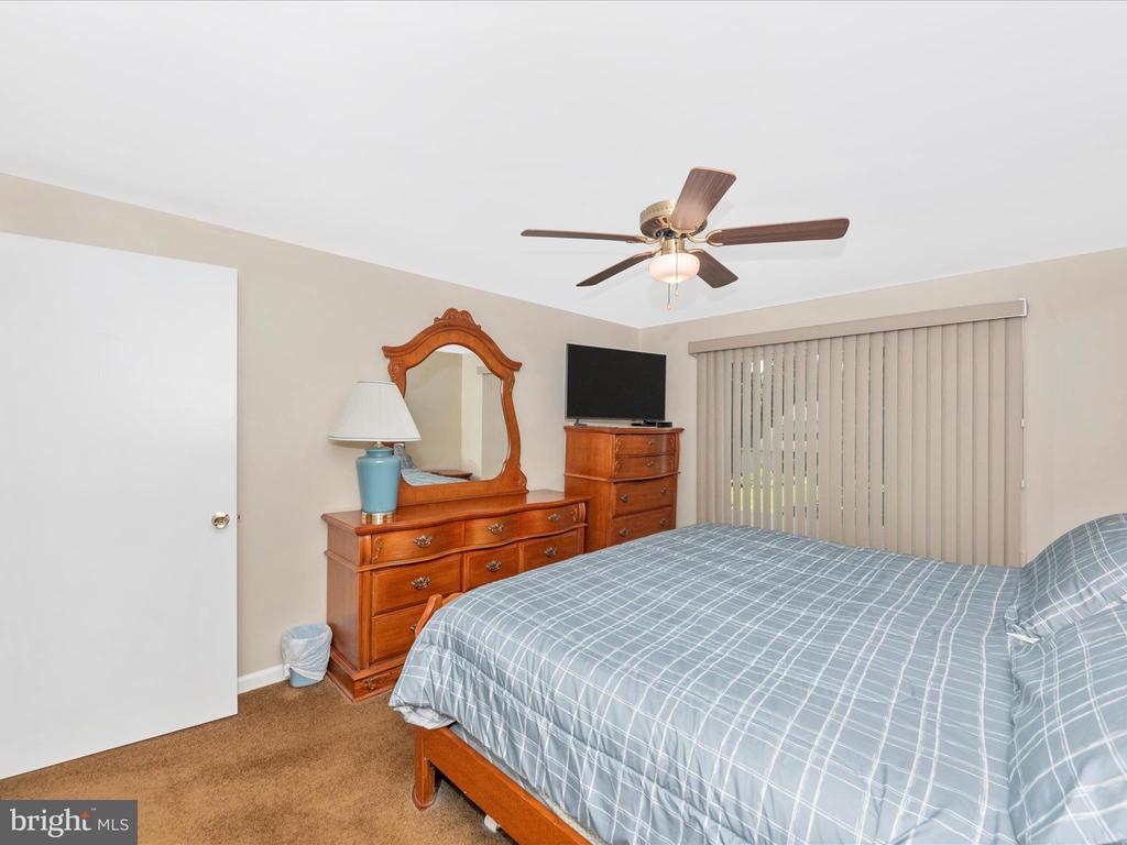 15211 NOBLEWOOD LANE