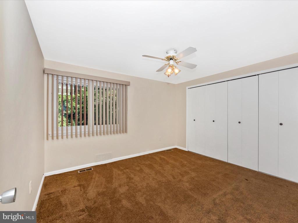 15211 NOBLEWOOD LANE