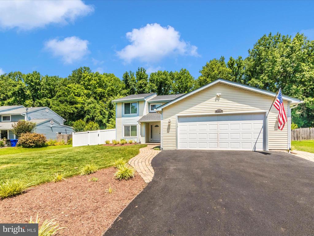 15211 NOBLEWOOD LANE
