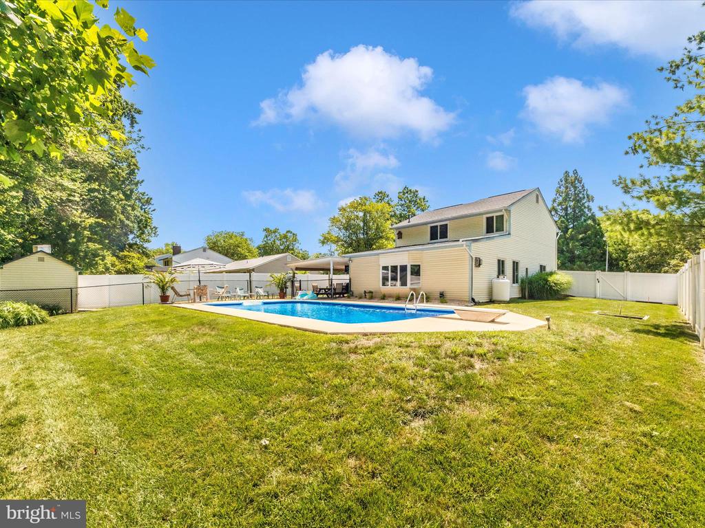 15211 NOBLEWOOD LANE