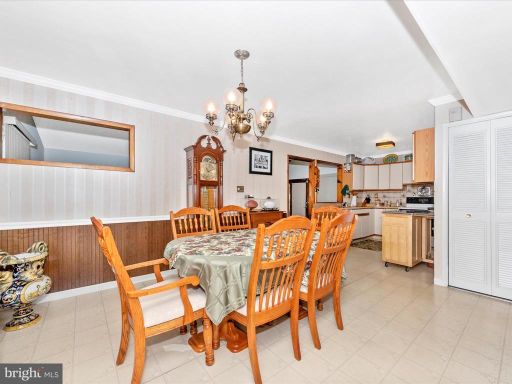 15211 NOBLEWOOD LANE