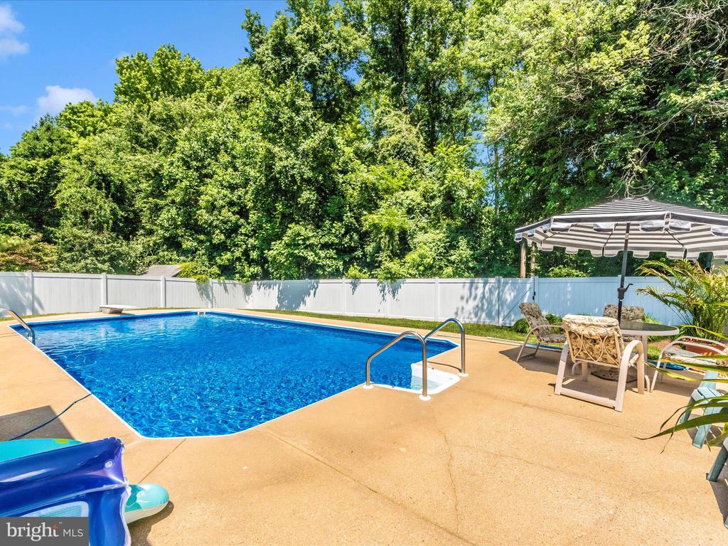 15211 NOBLEWOOD LANE