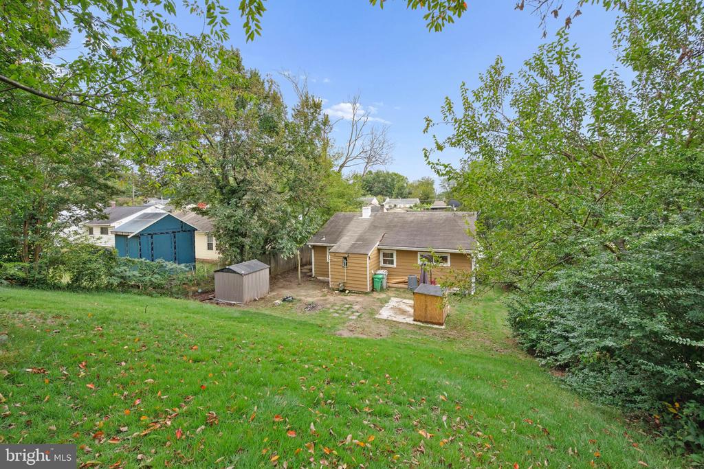 4815 TRENTON ROAD