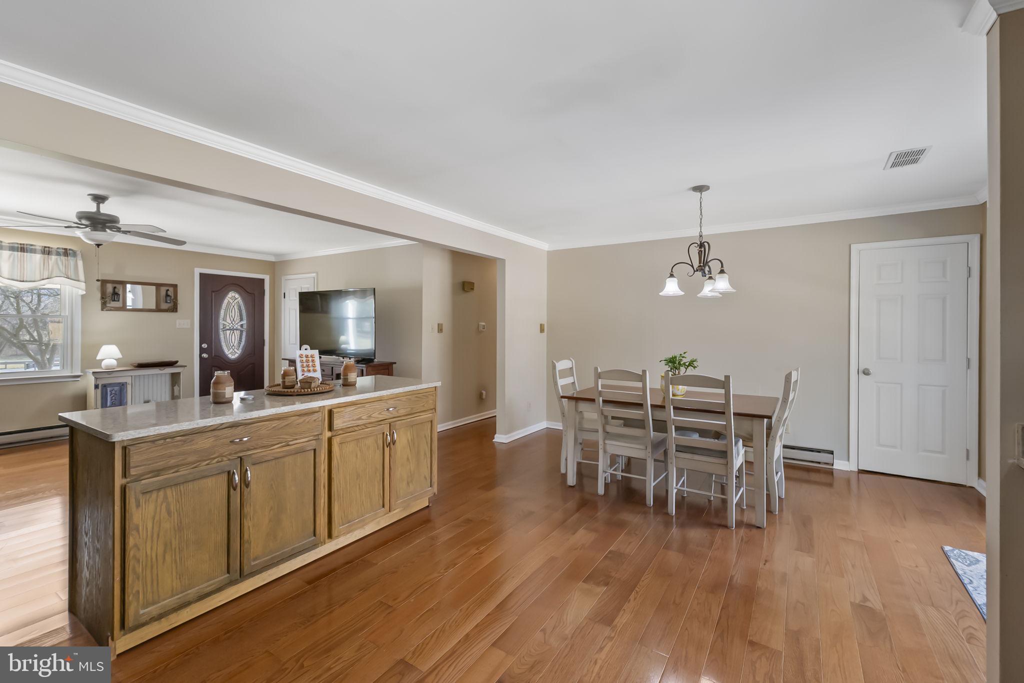 8812 MAPLEVILLE ROAD