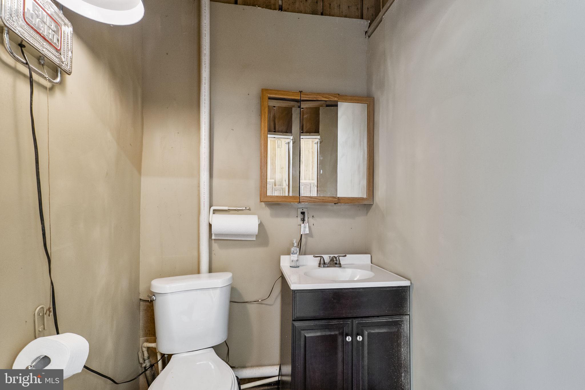 8812 MAPLEVILLE ROAD