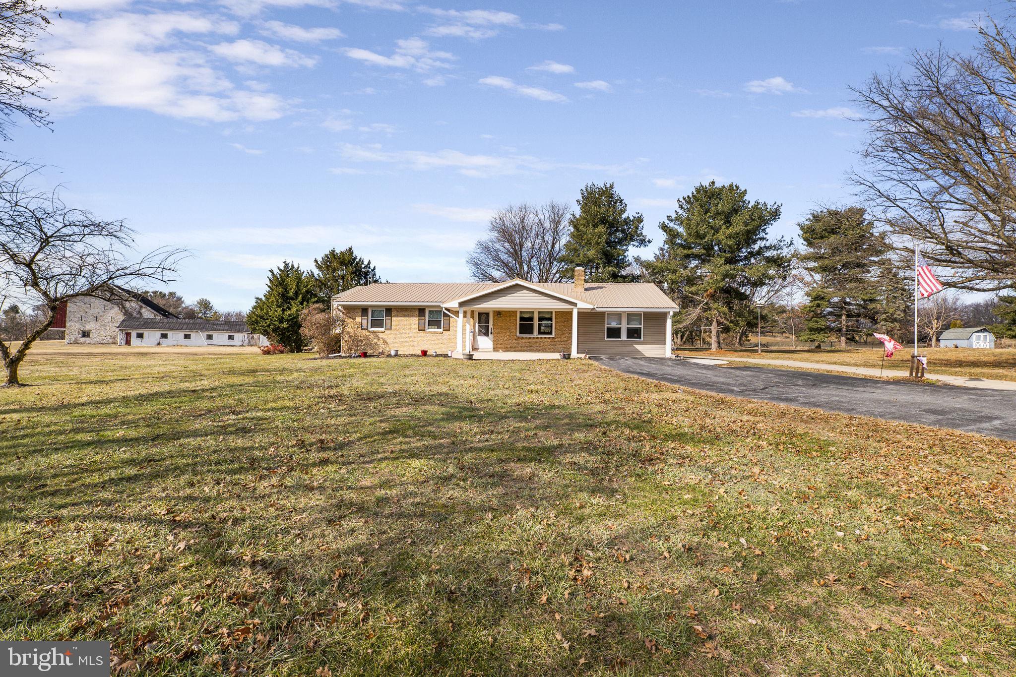 8812 MAPLEVILLE ROAD