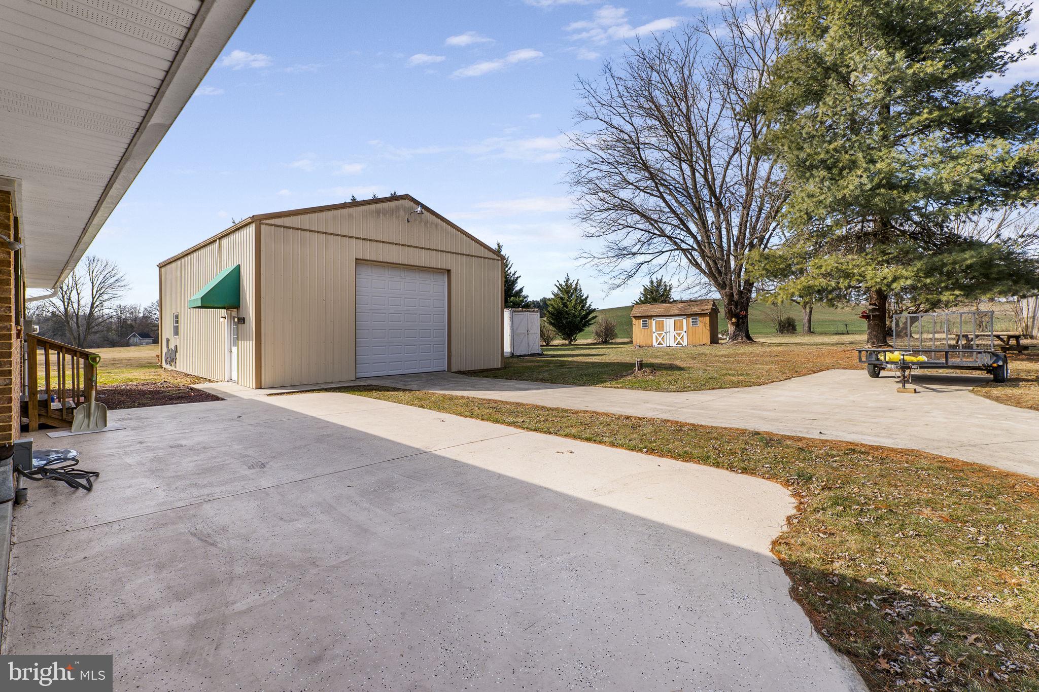 8812 MAPLEVILLE ROAD