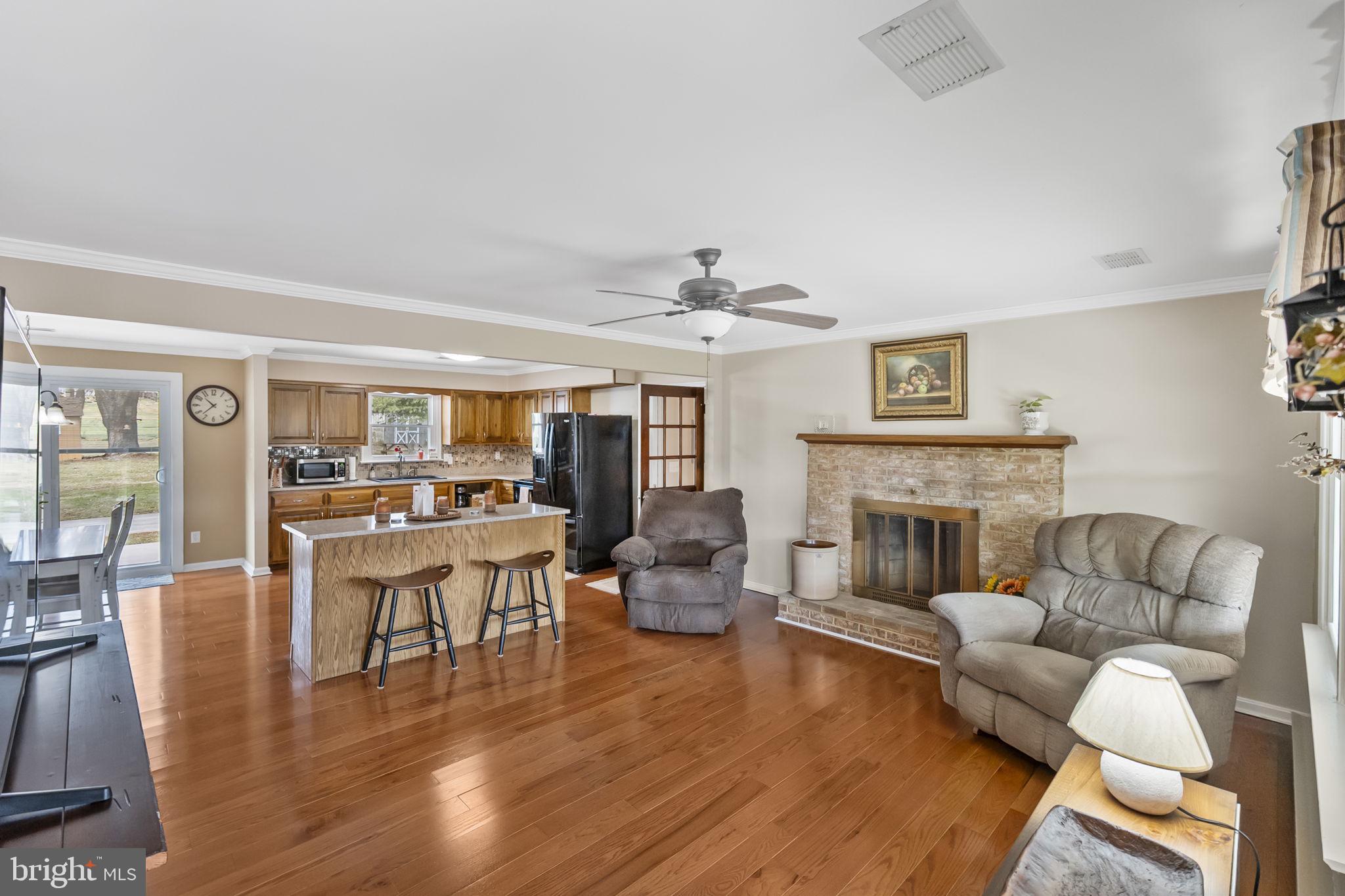 8812 MAPLEVILLE ROAD