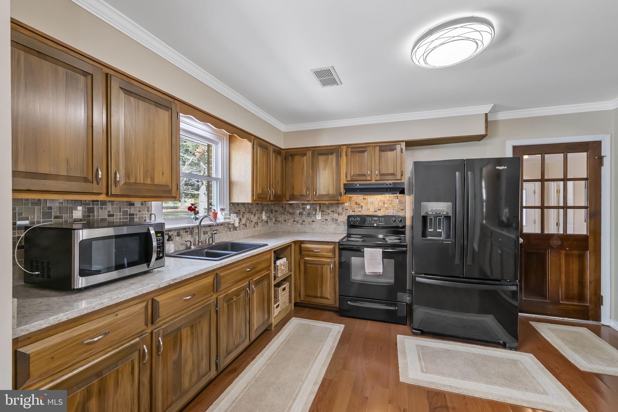 8812 MAPLEVILLE ROAD