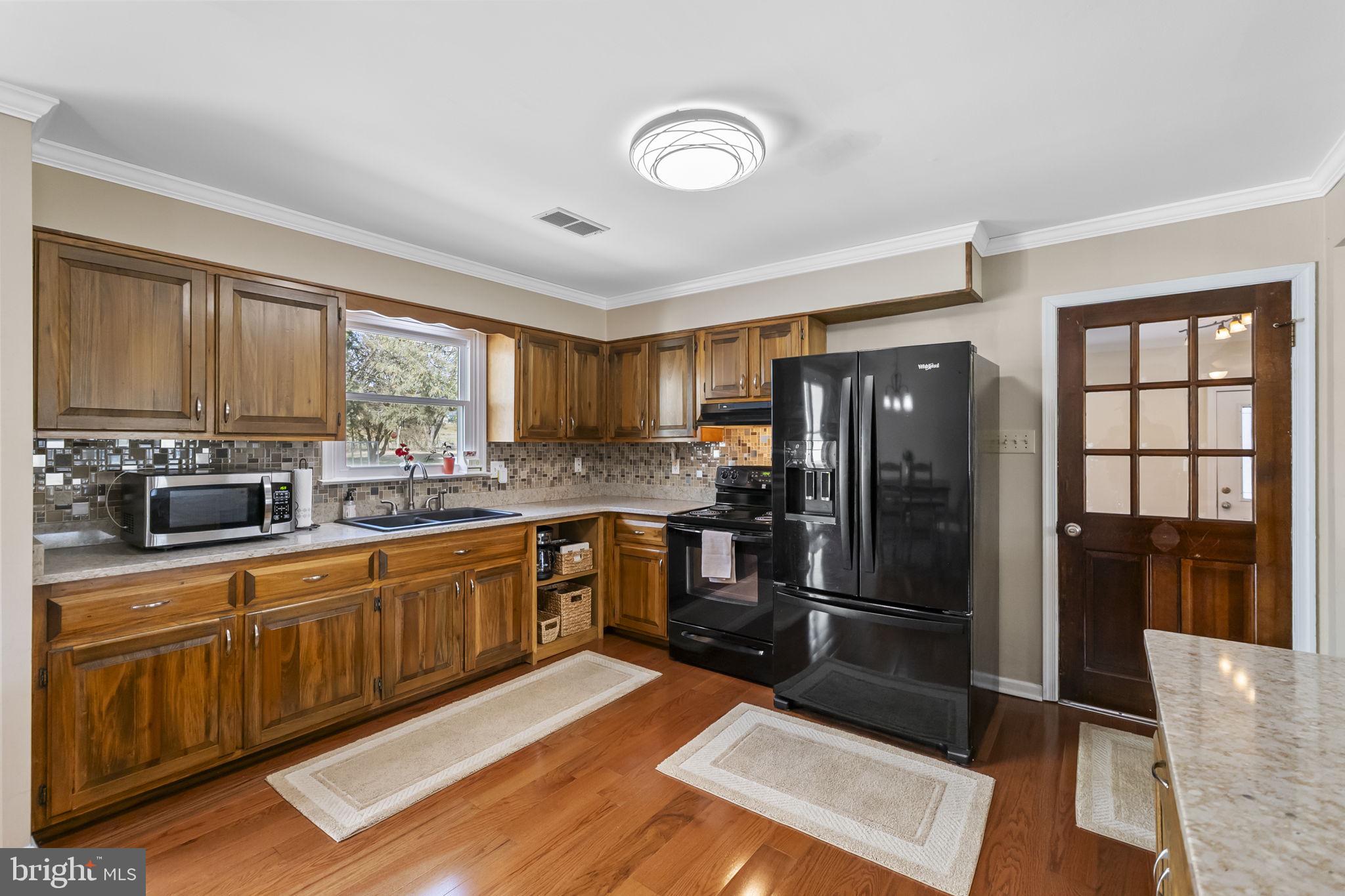 8812 MAPLEVILLE ROAD