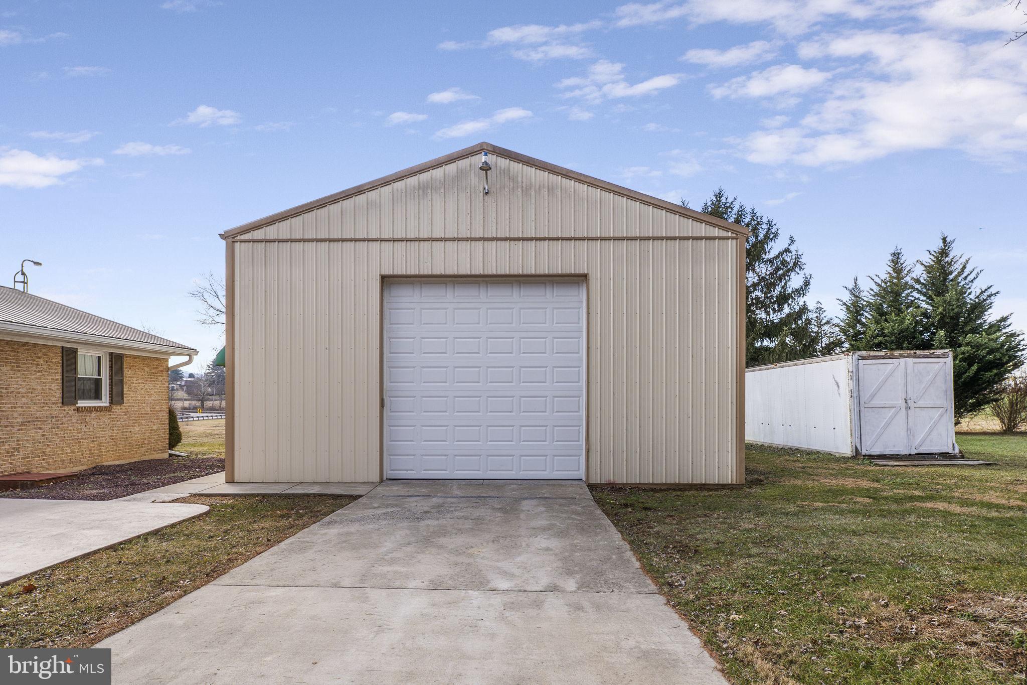 8812 MAPLEVILLE ROAD