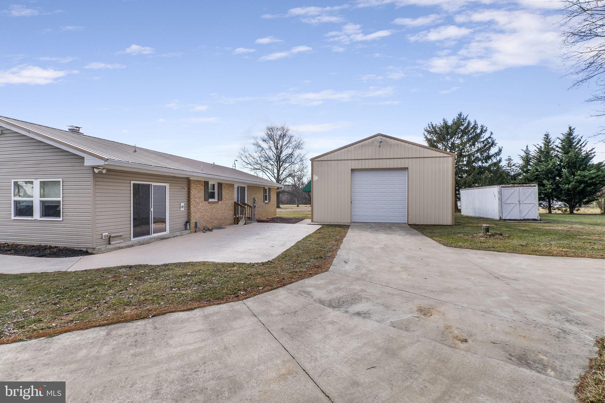 8812 MAPLEVILLE ROAD