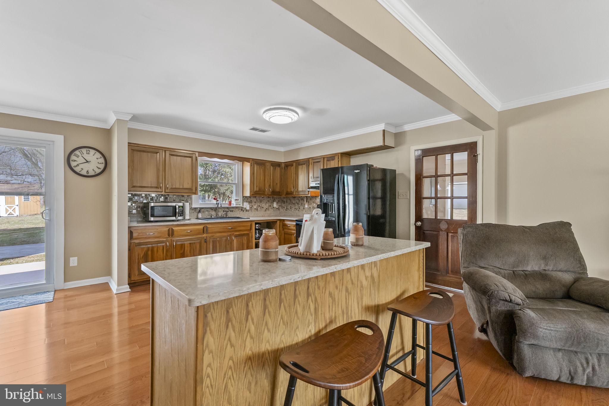 8812 MAPLEVILLE ROAD