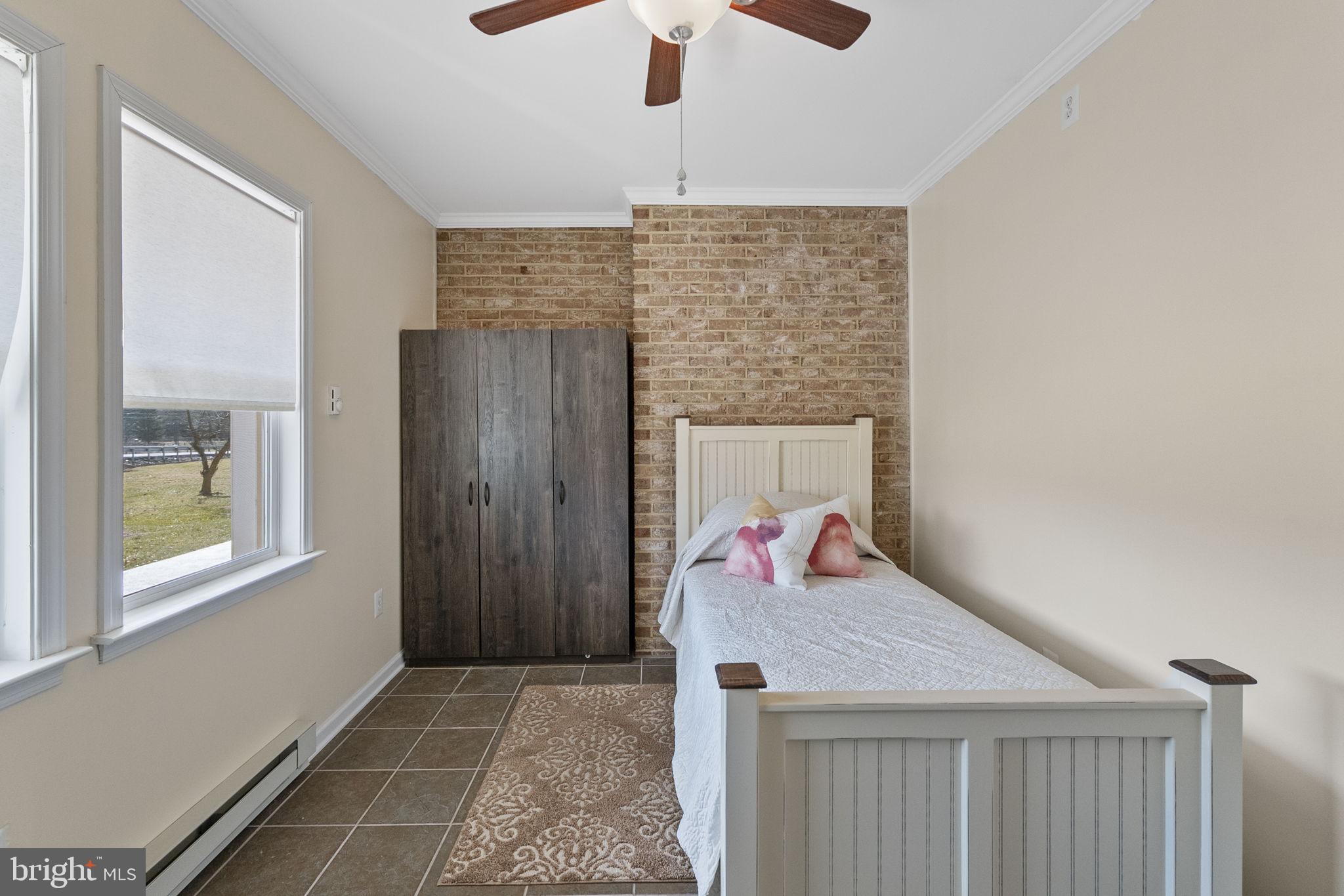 8812 MAPLEVILLE ROAD