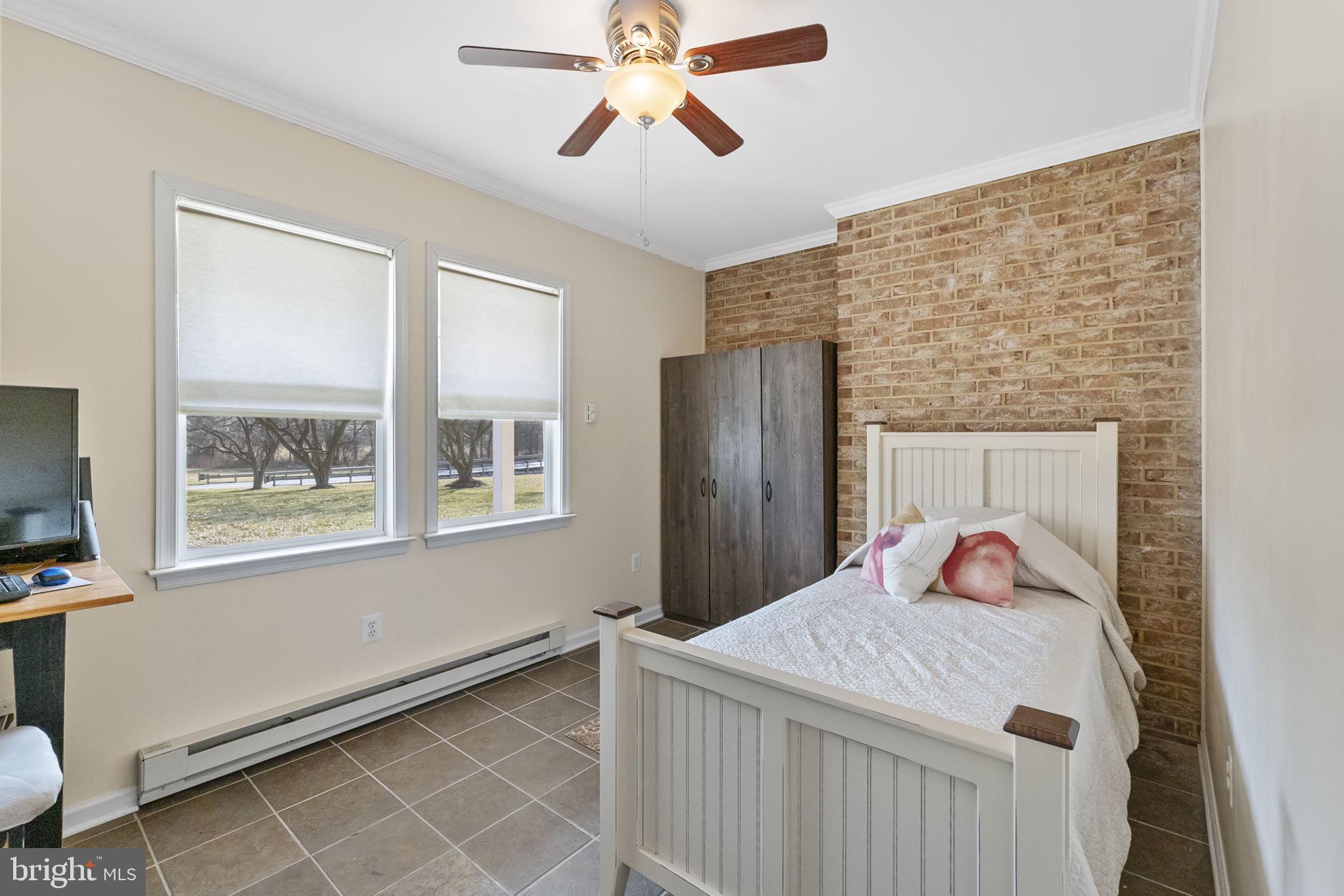 8812 MAPLEVILLE ROAD