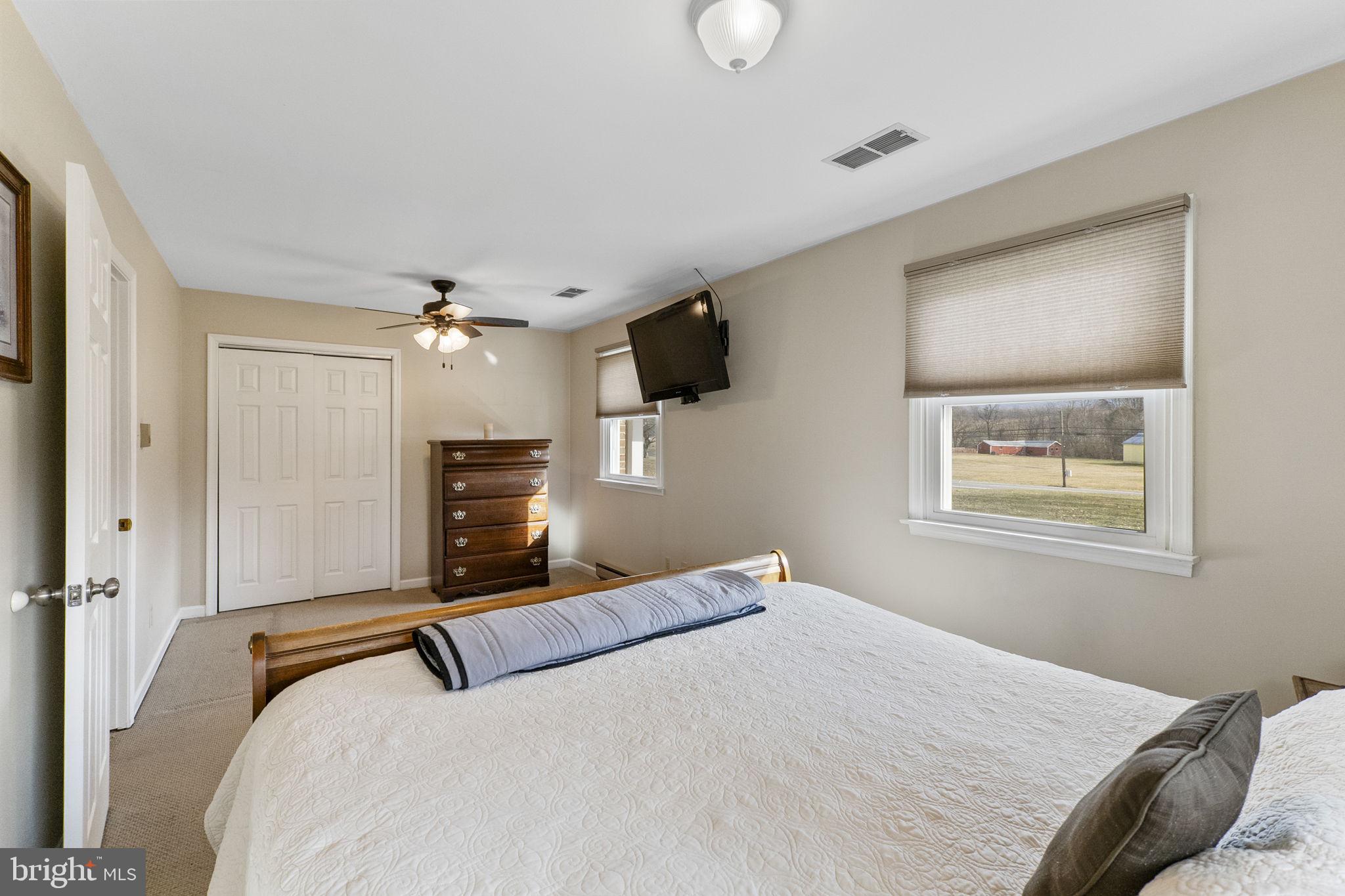 8812 MAPLEVILLE ROAD