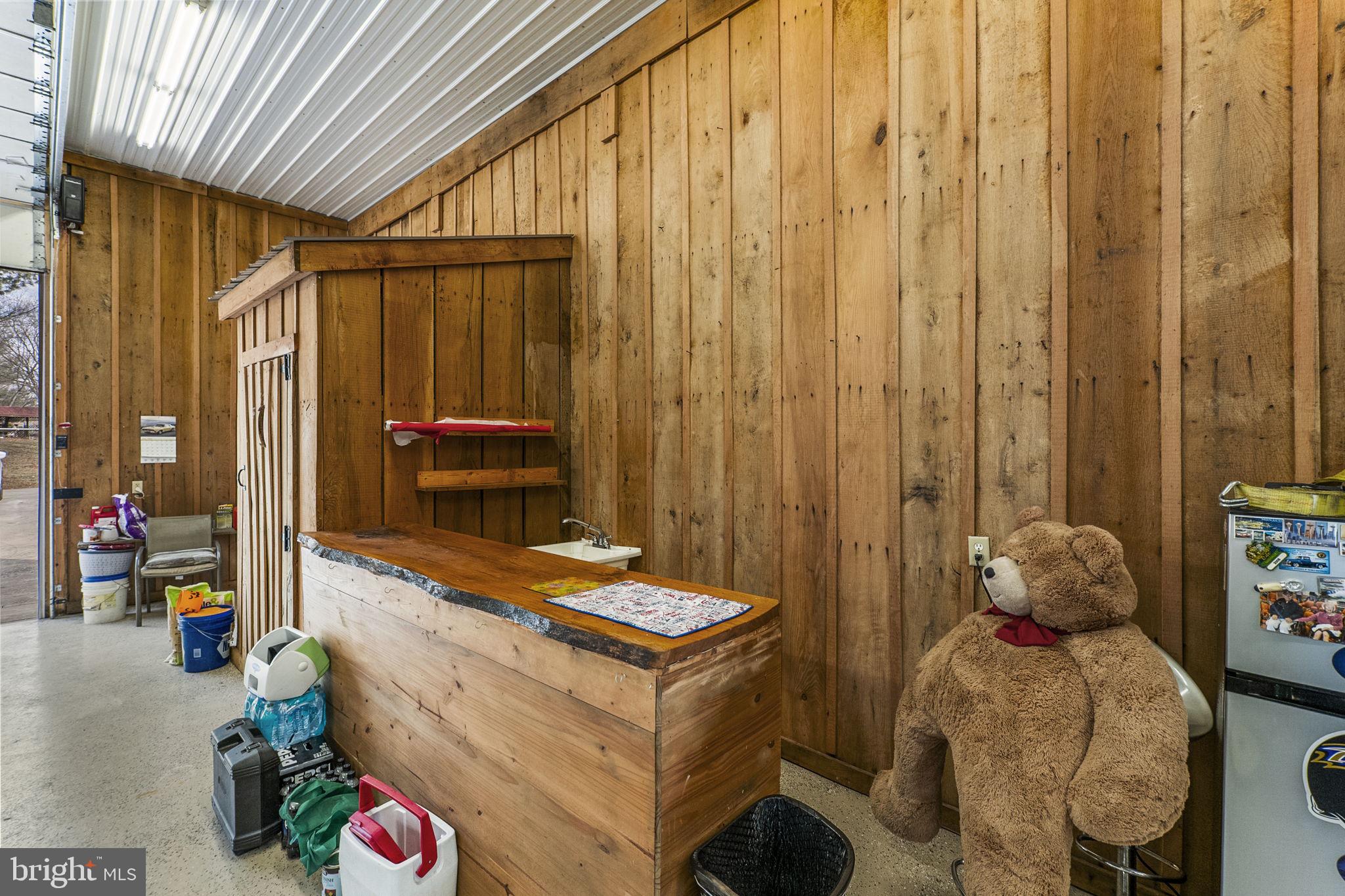 8812 MAPLEVILLE ROAD