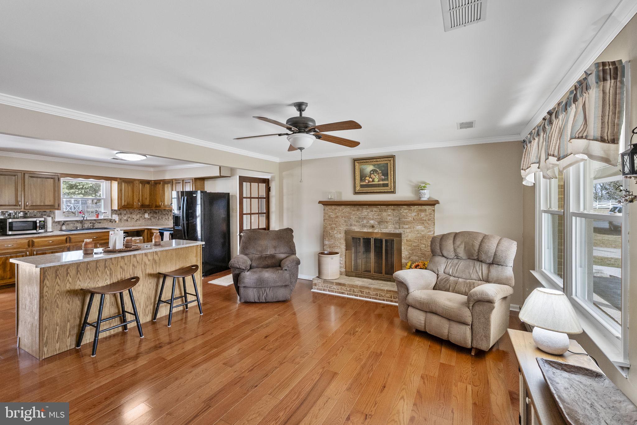 8812 MAPLEVILLE ROAD