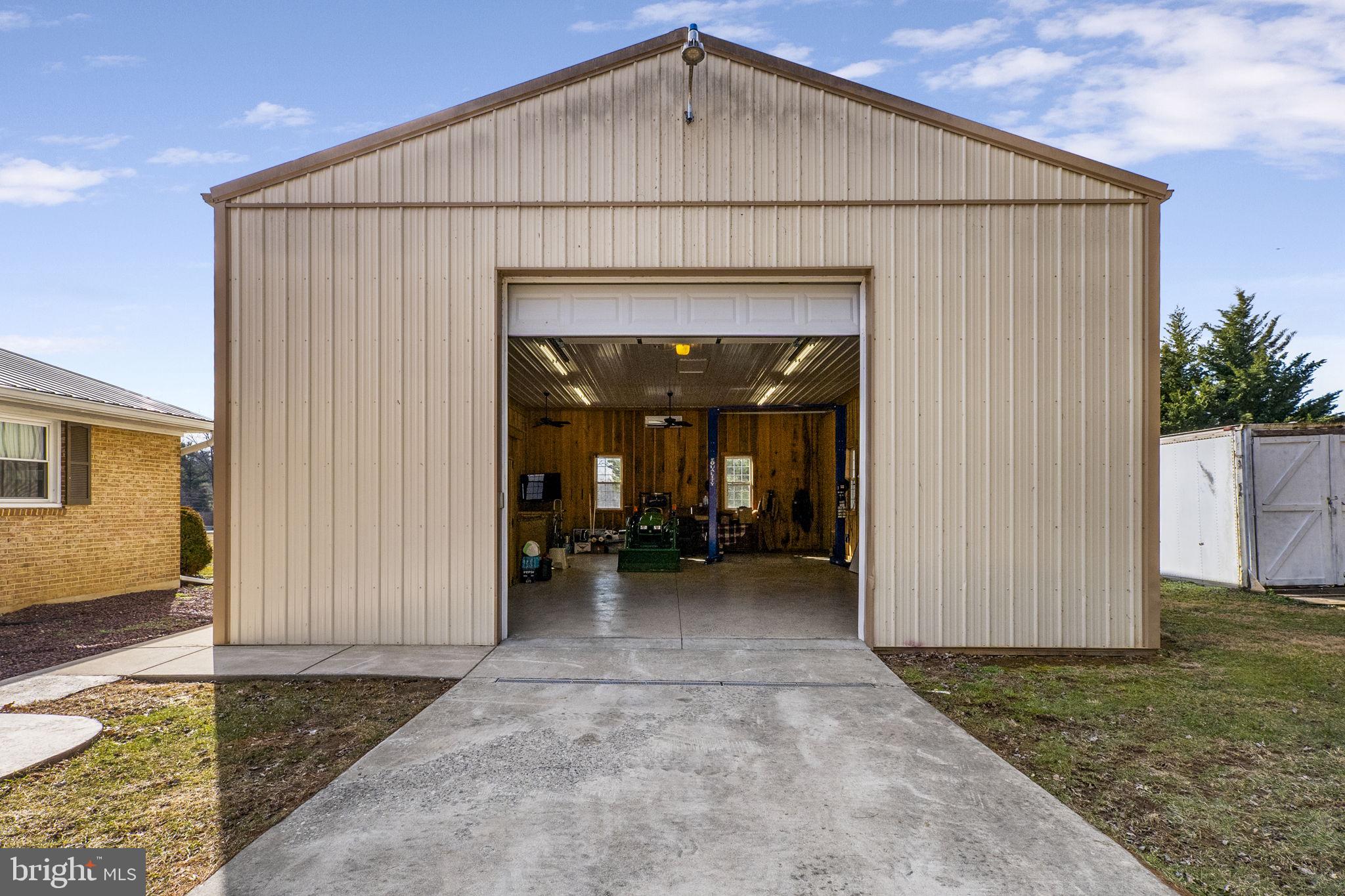 8812 MAPLEVILLE ROAD