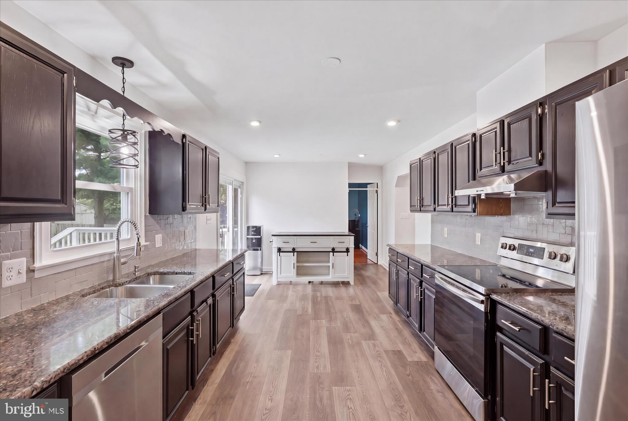 1813 WINSTON DRIVE