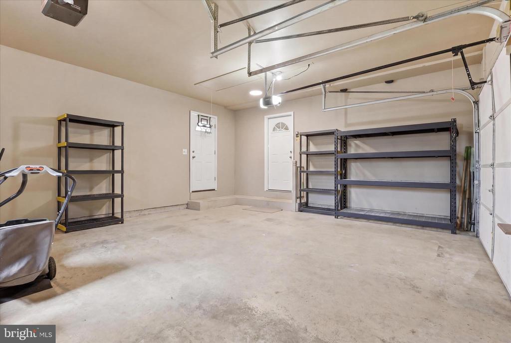 1813 WINSTON DRIVE