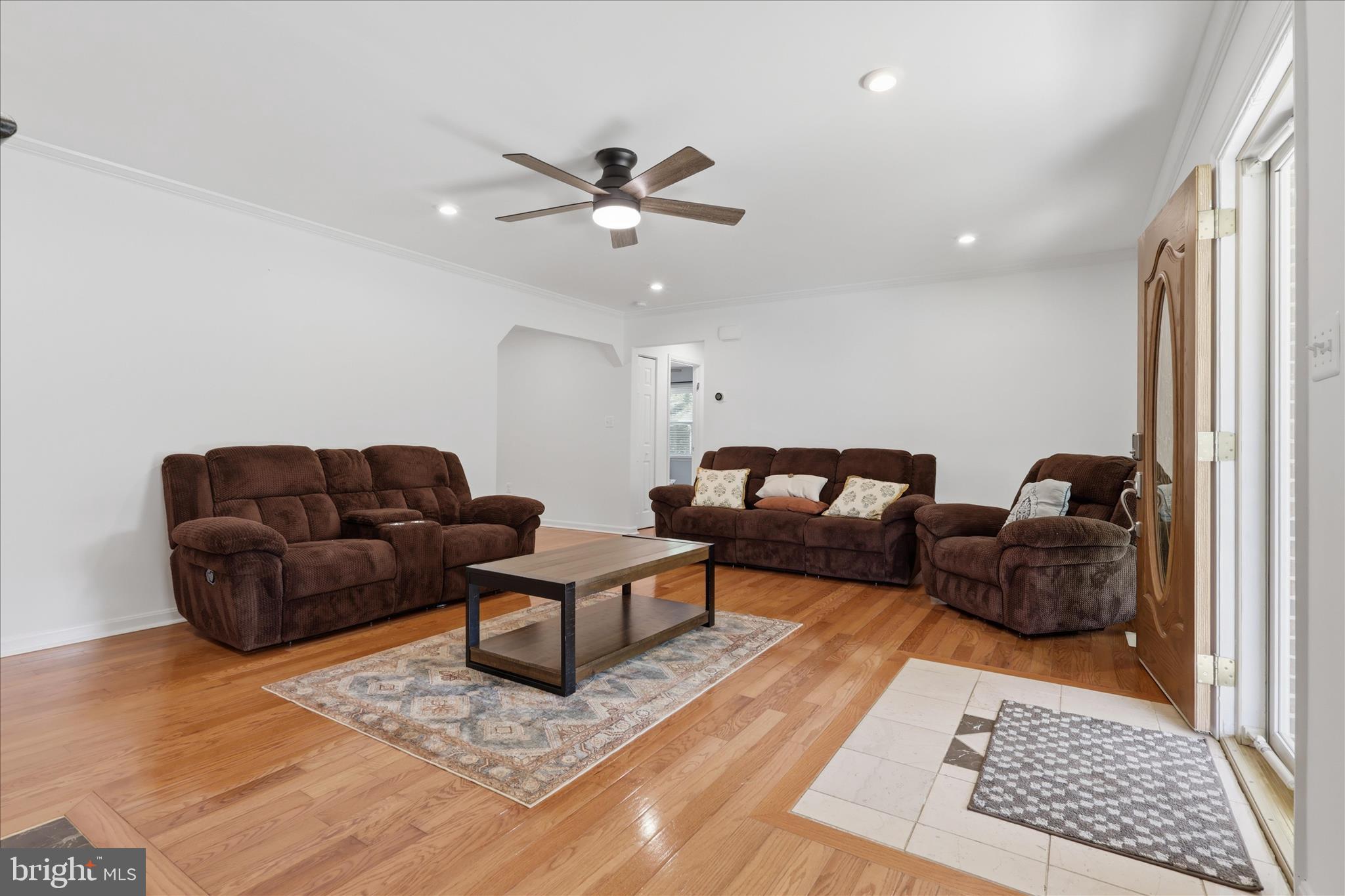 1813 WINSTON DRIVE