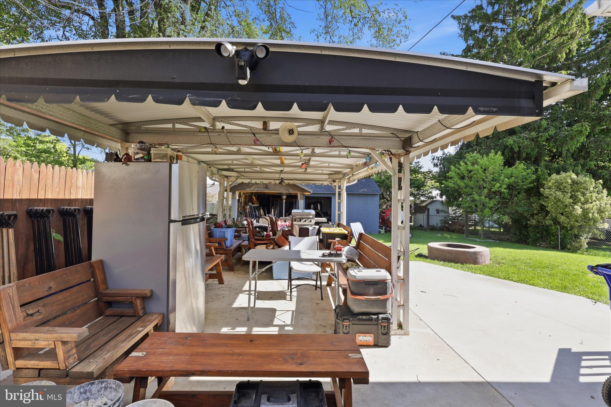 1112 FAIRVIEW ROAD
