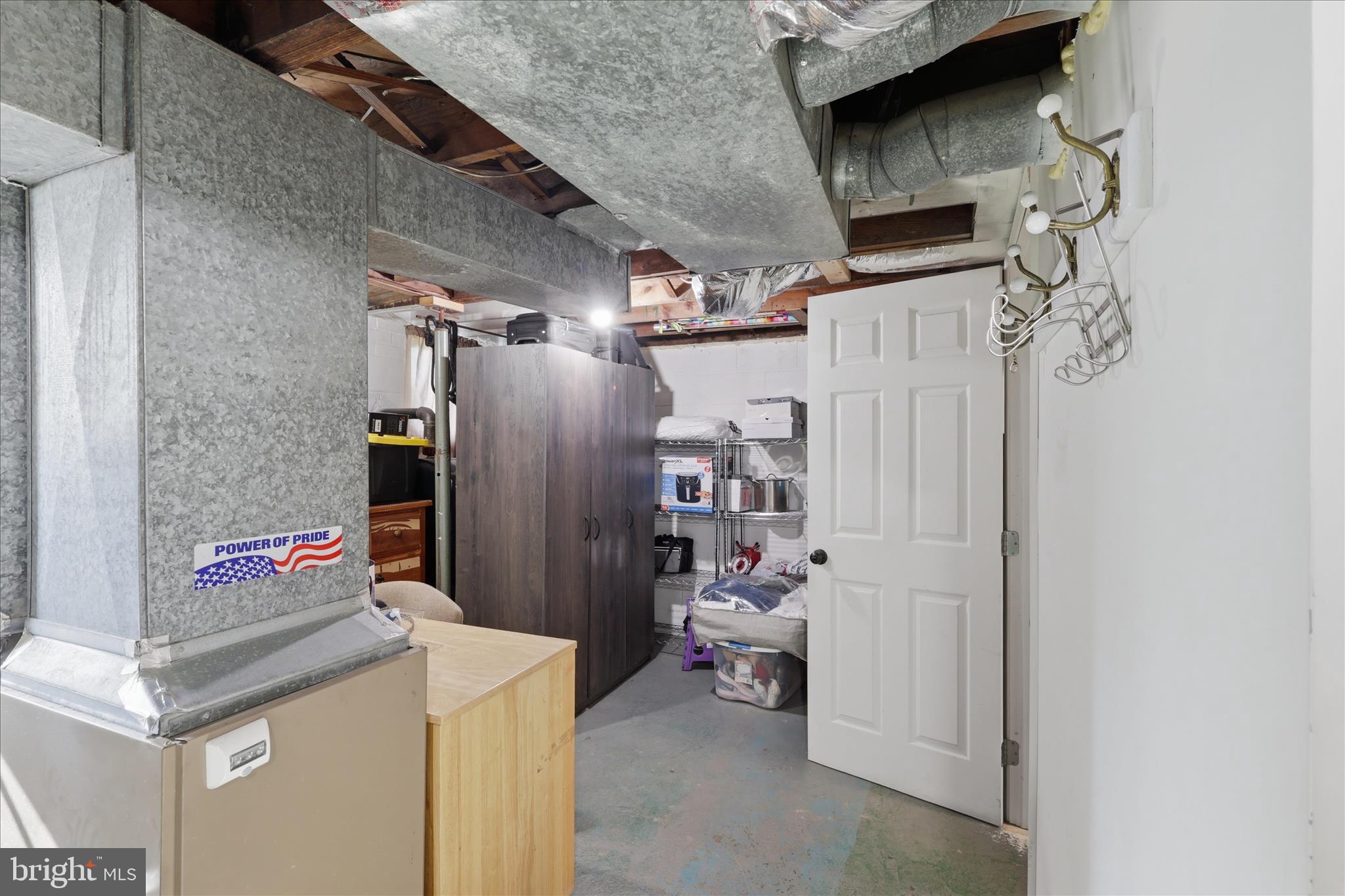 1112 FAIRVIEW ROAD