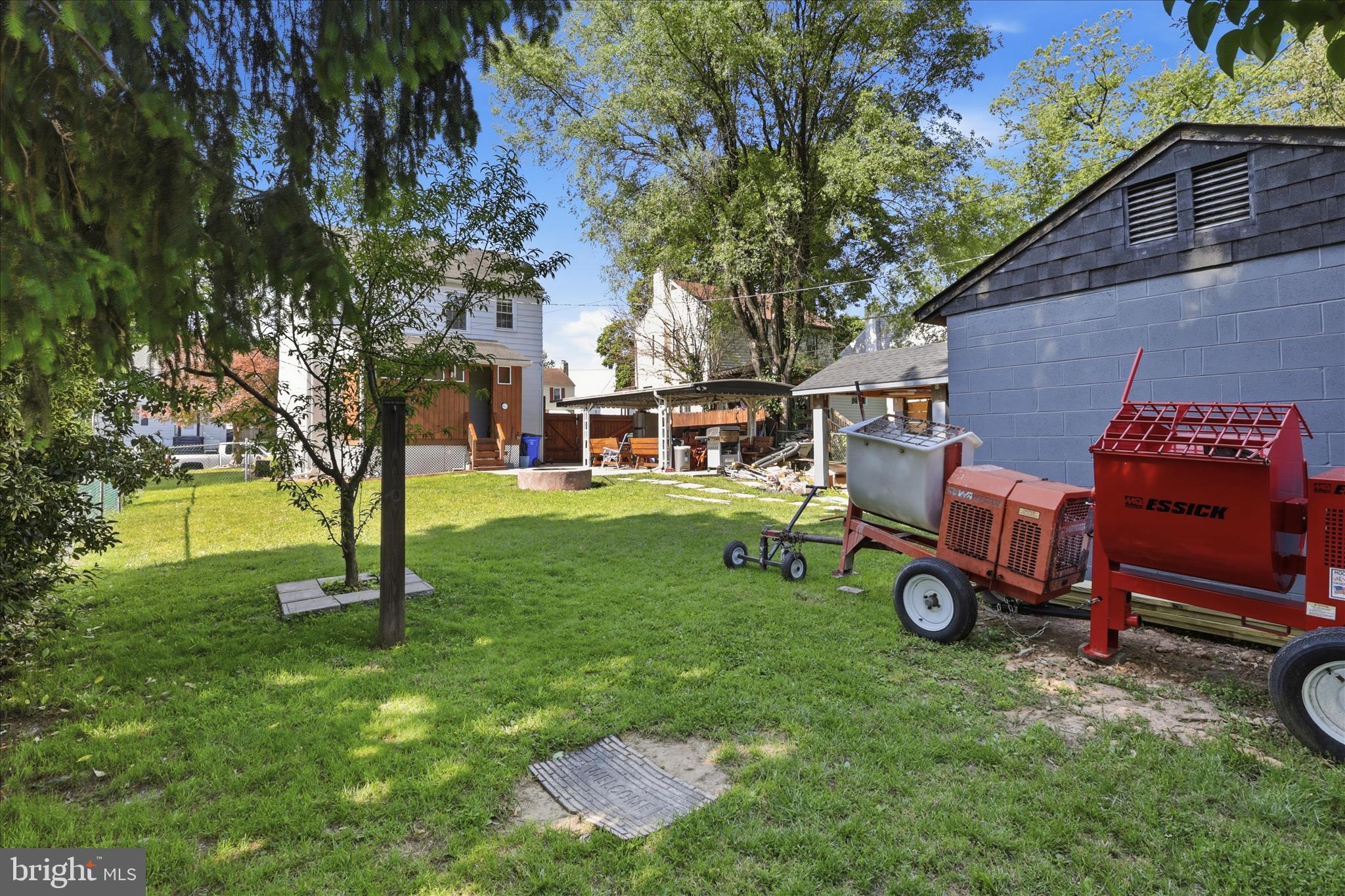 1112 FAIRVIEW ROAD