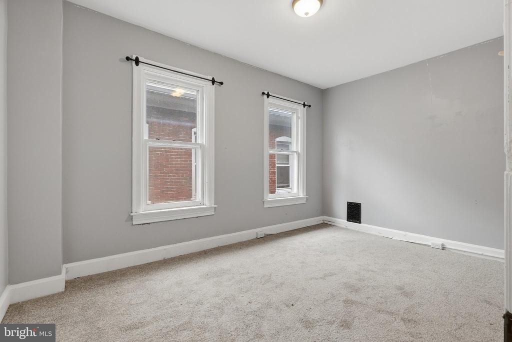 845-847 W WASHINGTON STREET