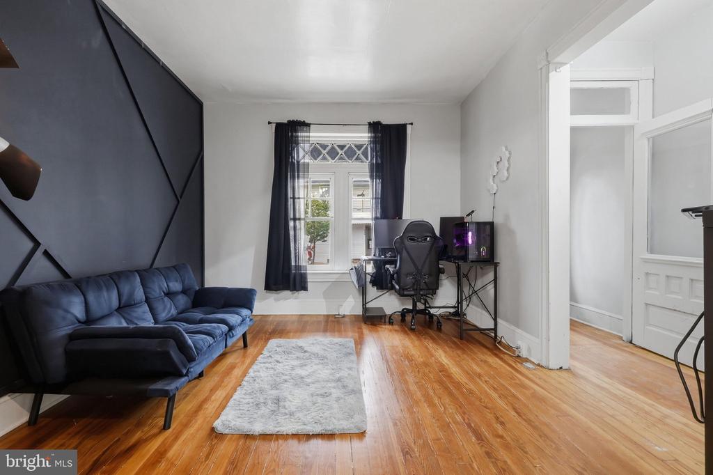 845-847 W WASHINGTON STREET