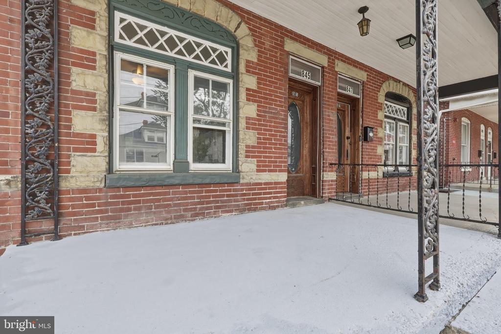 845-847 W WASHINGTON STREET