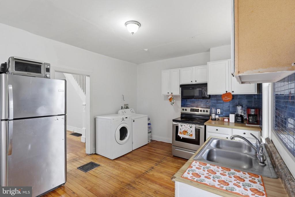 845-847 W WASHINGTON STREET