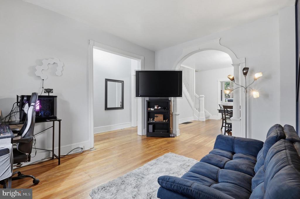 845-847 W WASHINGTON STREET