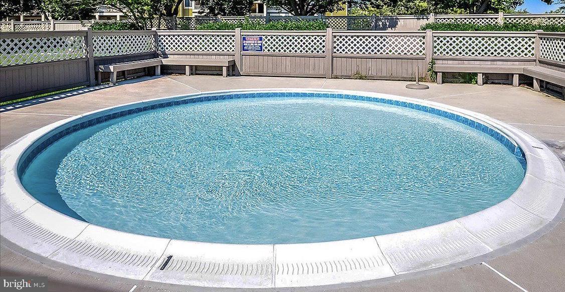 201 S HERON DRIVE A 7