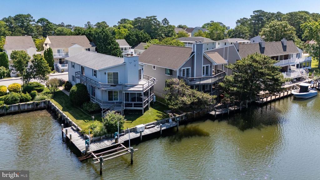 607 SEAWEED LANE