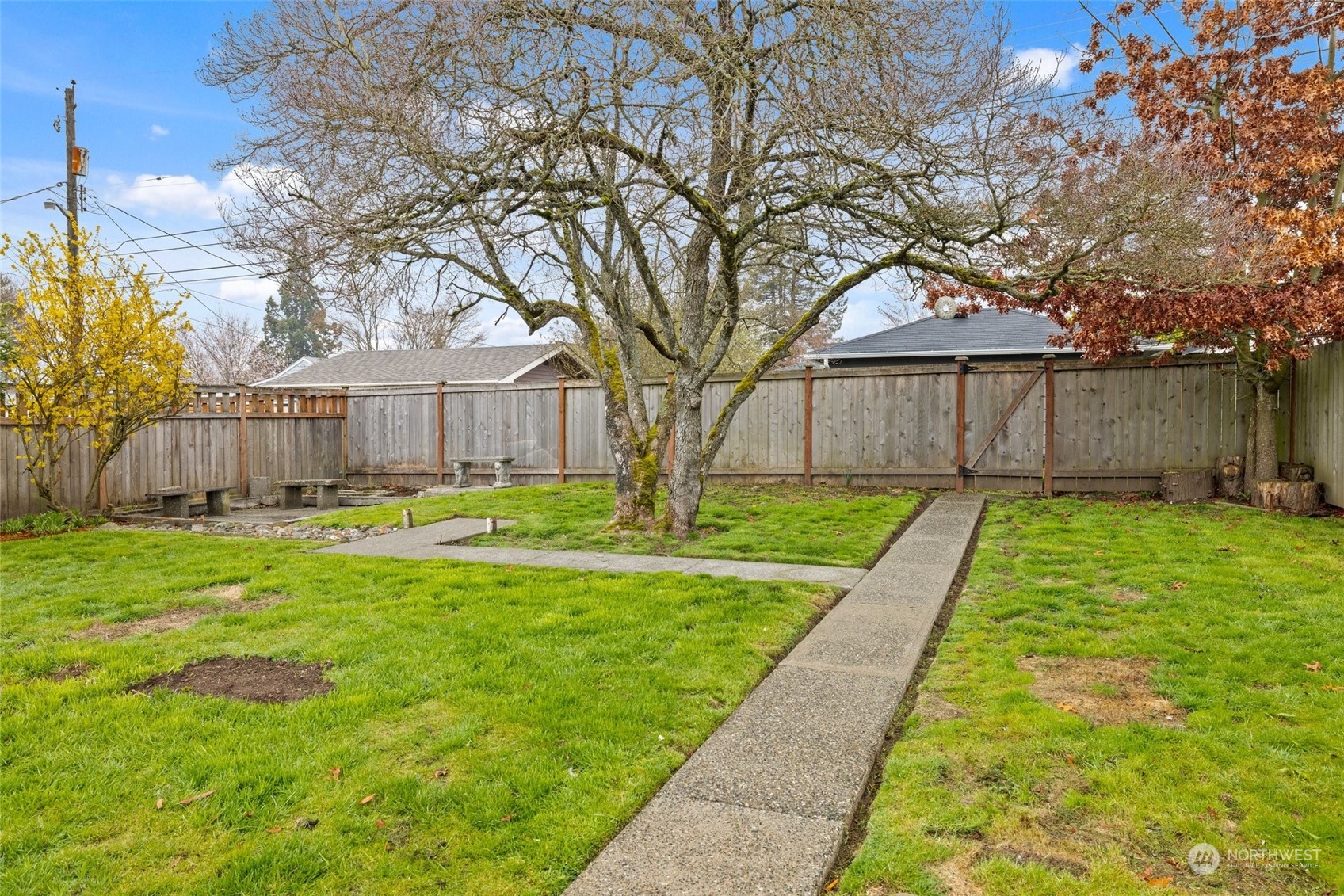 4833 N 7th Street