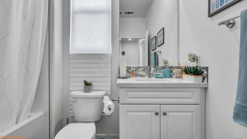 1591 Village Green Way