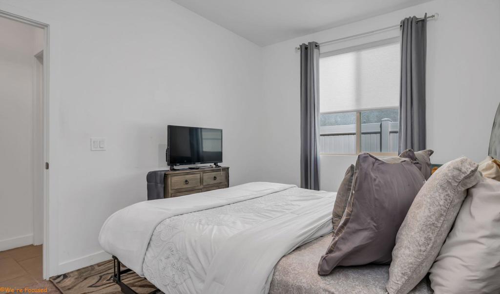 1591 Village Green Way