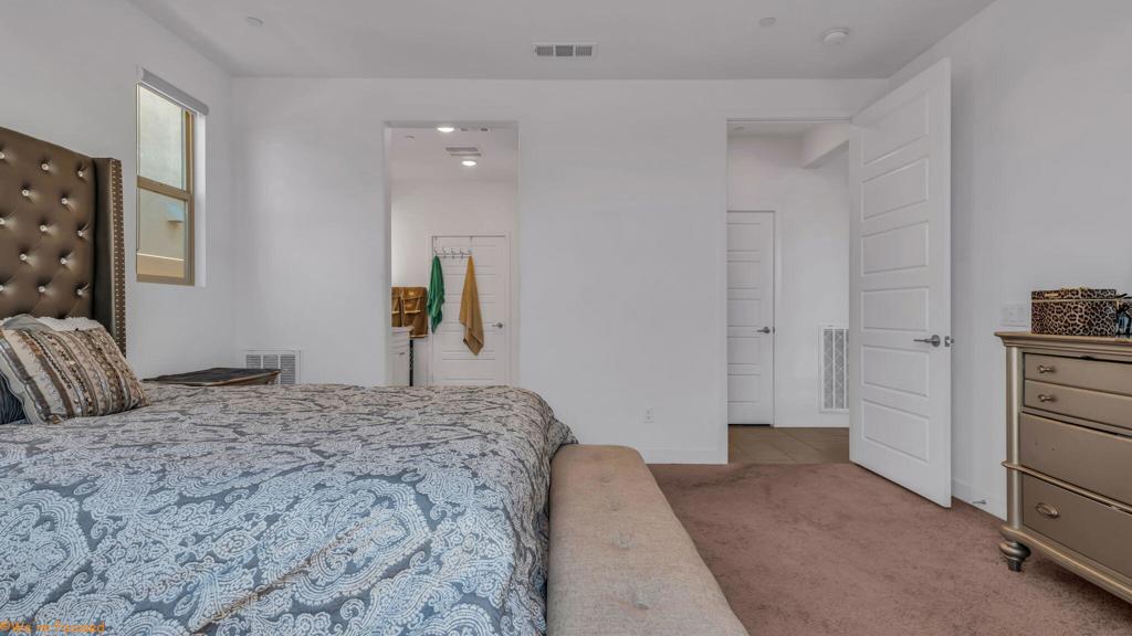 1591 Village Green Way