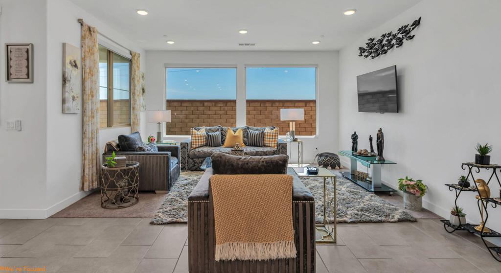 1591 Village Green Way