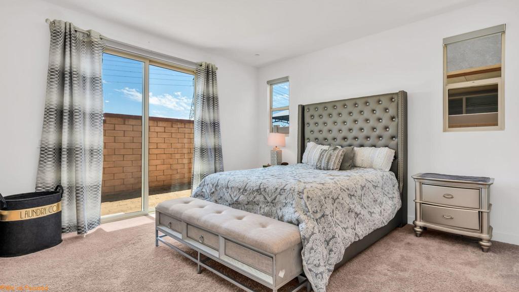 1591 Village Green Way