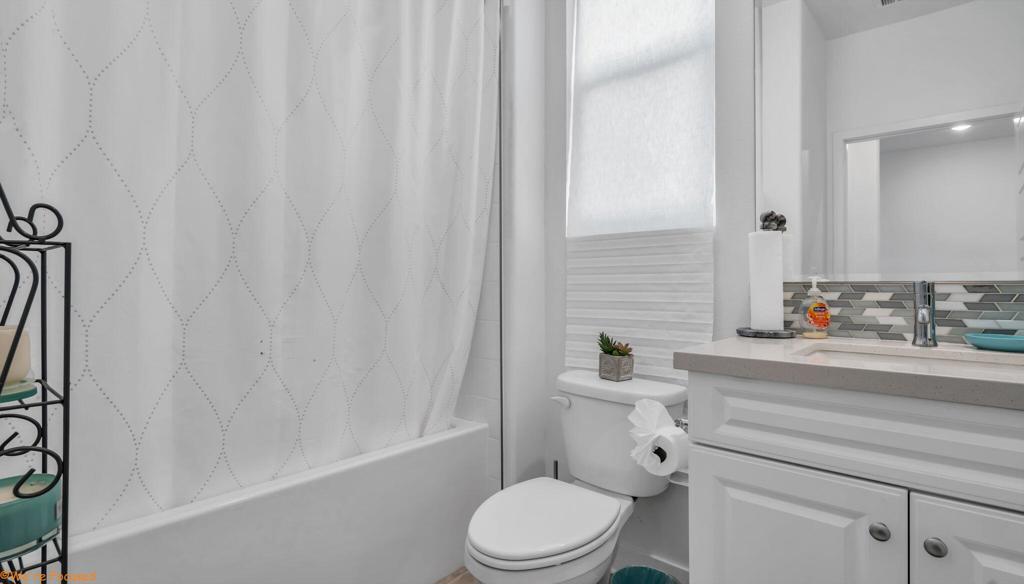 1591 Village Green Way