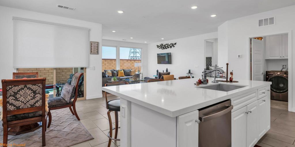 1591 Village Green Way