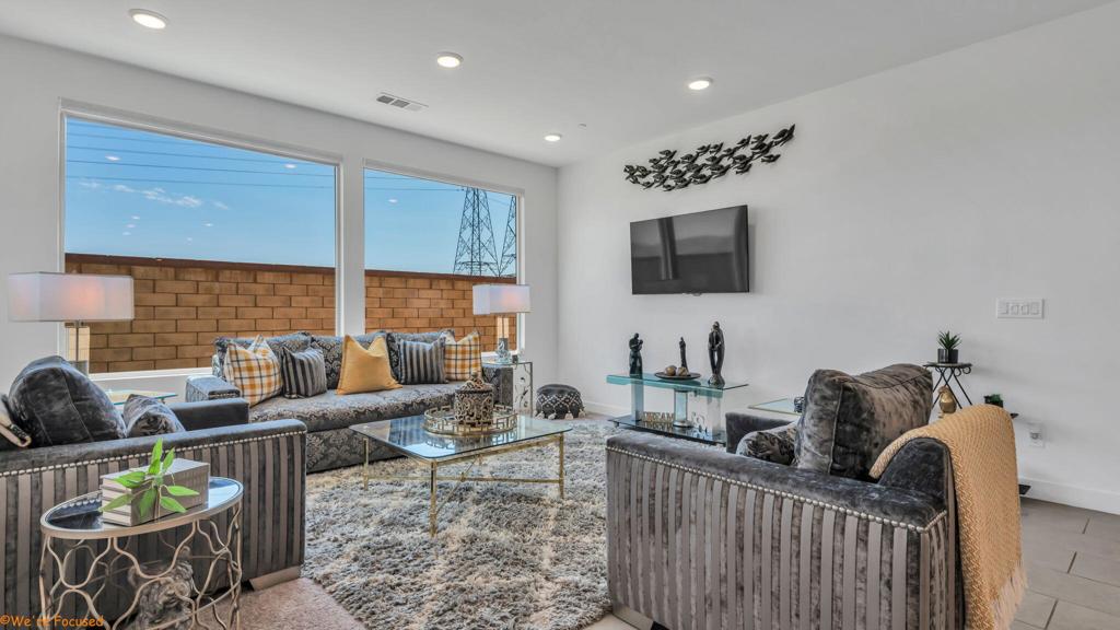 1591 Village Green Way